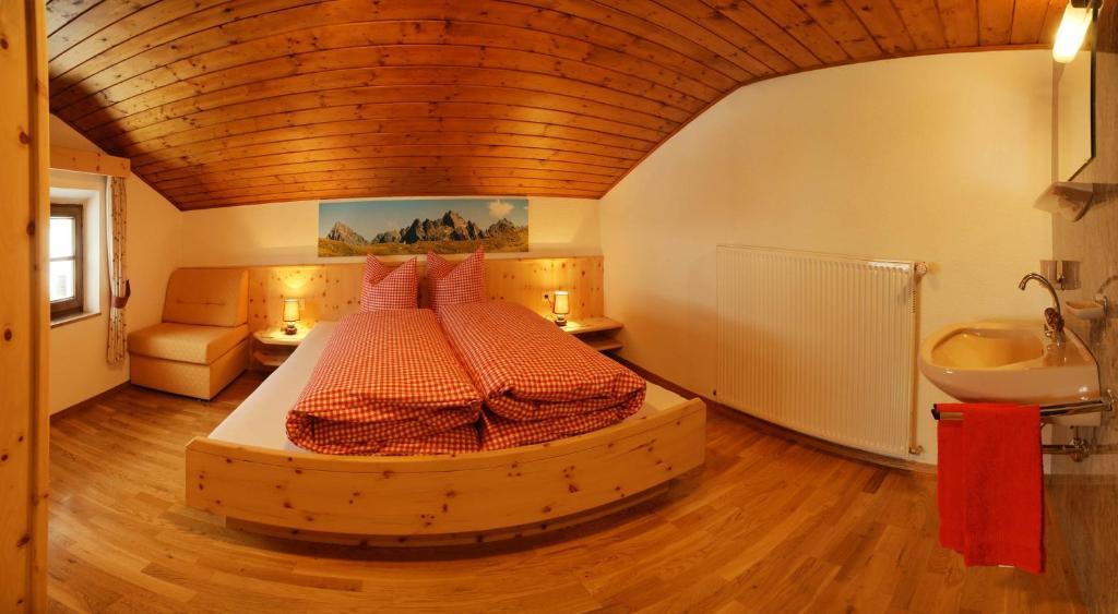 Tobadillerhof Farm stay